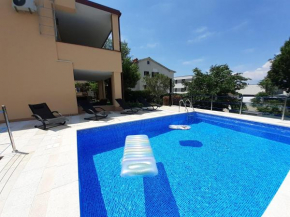 Family friendly apartments with a swimming pool Malinska, Krk - 19304